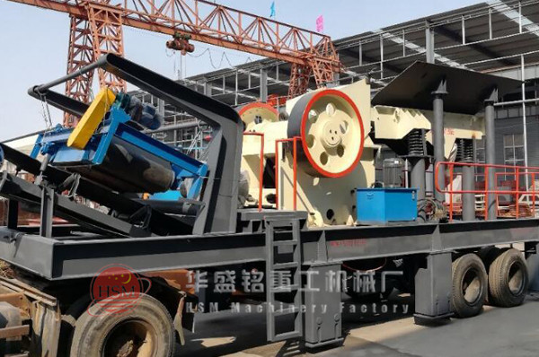 移動(dòng)對(duì)輥制砂機(jī)